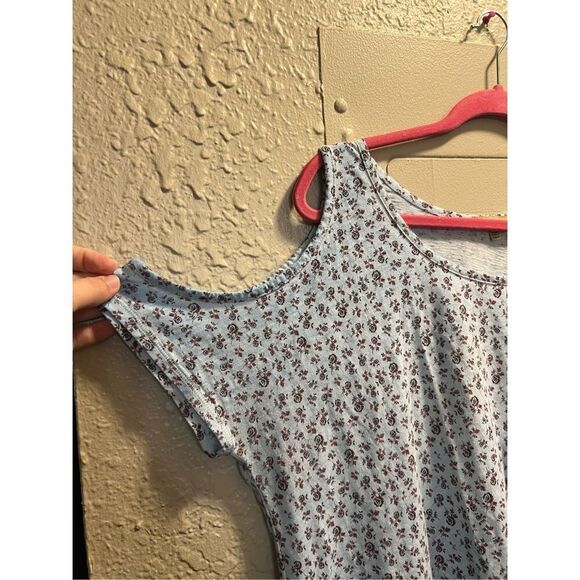 Democracy Blue Floral Cold Shoulder Shirt Woman’s Size XL - Picture 2 of 9